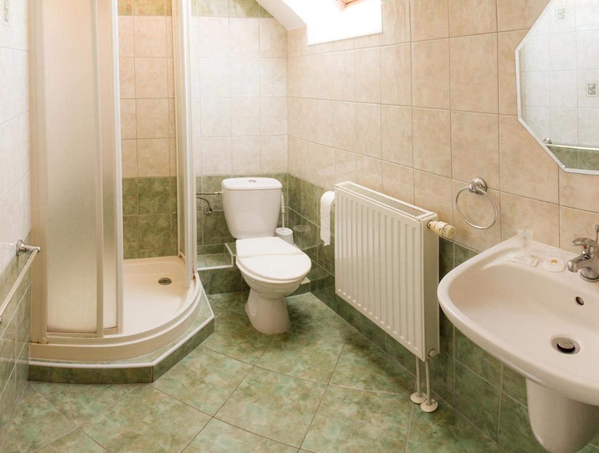 Motel Velky Rybnik Dehtare  Buitenkant foto